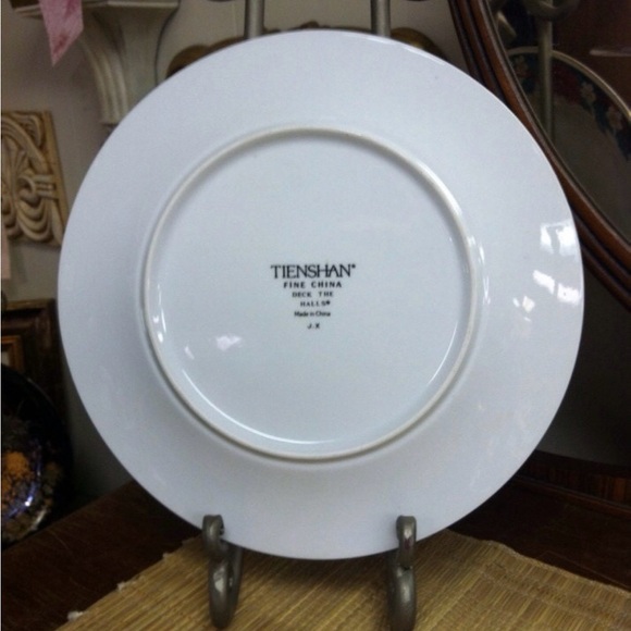 Tienshan Deck the Halls Dinner Plate - Picture 4 of 4